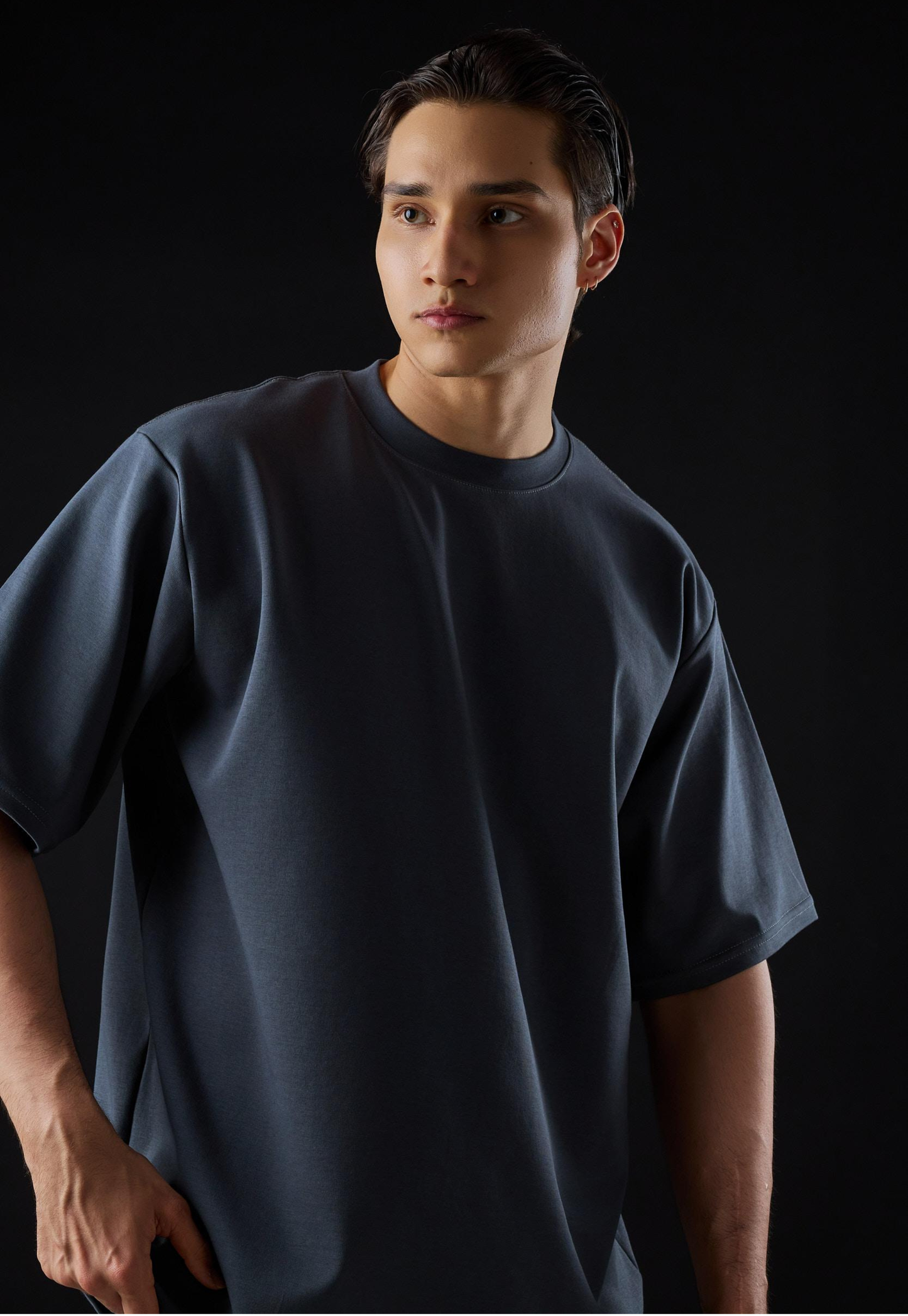 Camiseta Oversize Qatar Color Gris Ratón