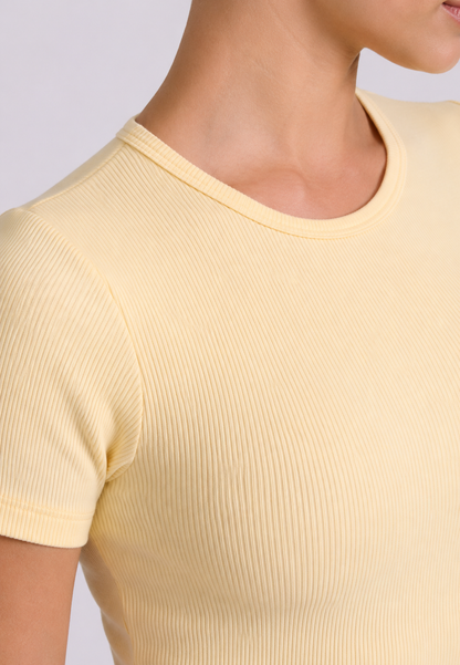 Body Manga Corta Color Amarillo y Sesgo Rosado