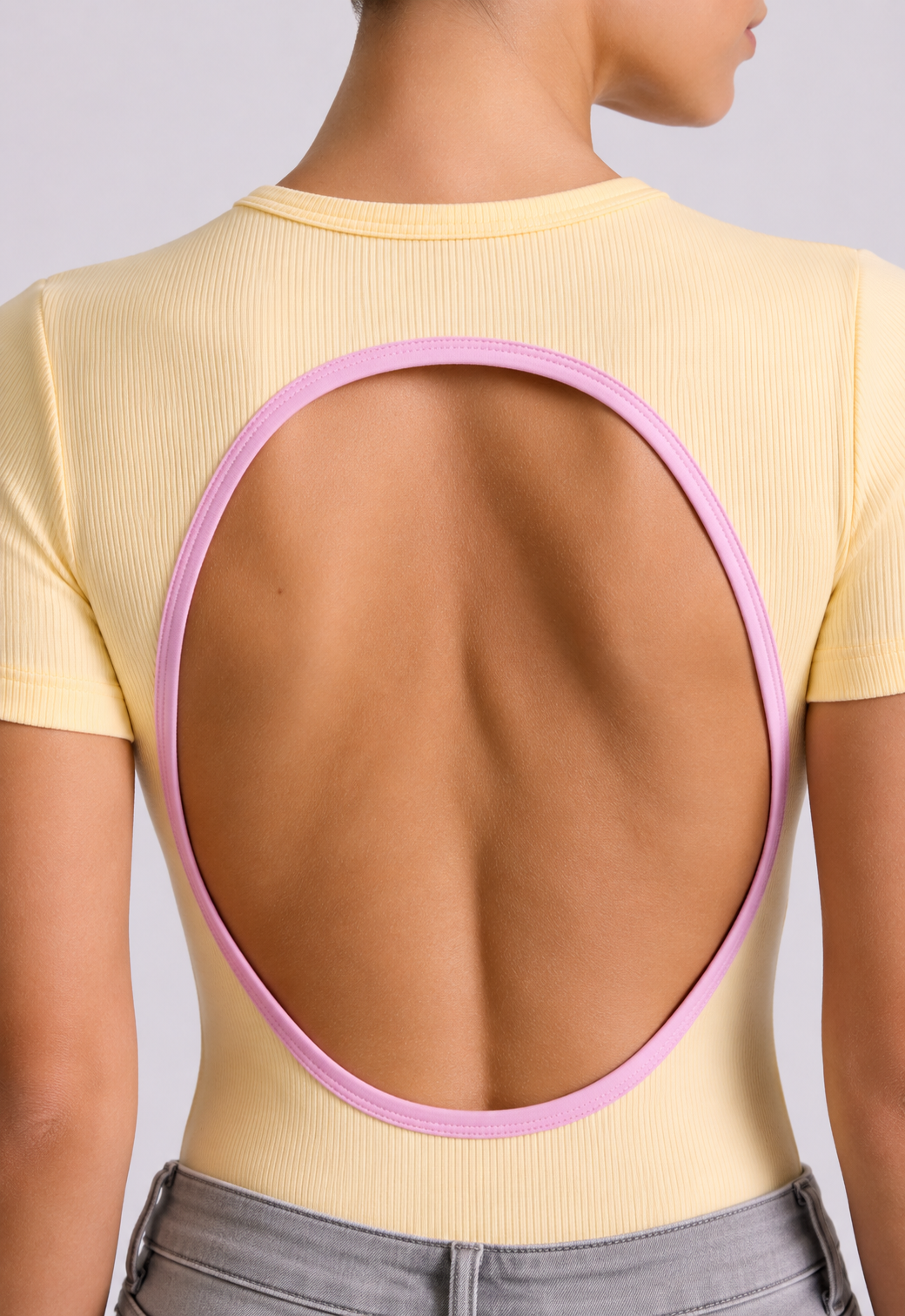 Body Manga Corta Color Amarillo y Sesgo Rosado