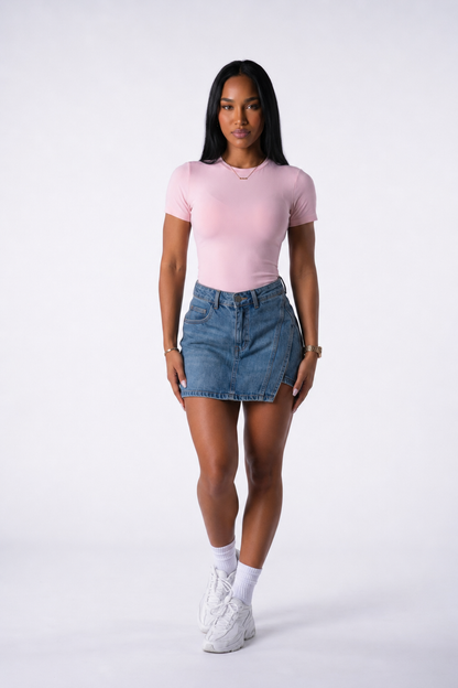 Body Manga Corta Color Rosado y Sesgo Blanco