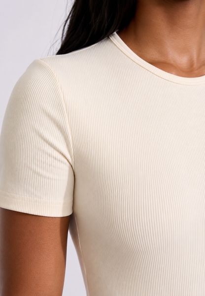 Body Manga Corta Color Blanco y Sesgo Rosado
