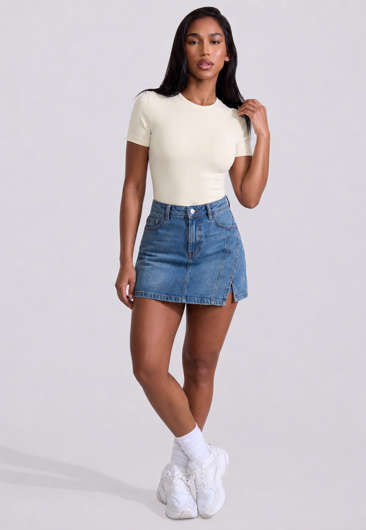 Body Manga Corta Color Blanco y Sesgo Rosado