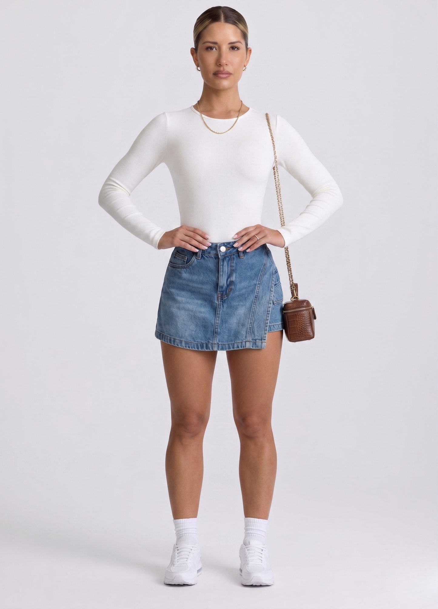 Body Manga Larga Color Blanco y Sesgo Rosado