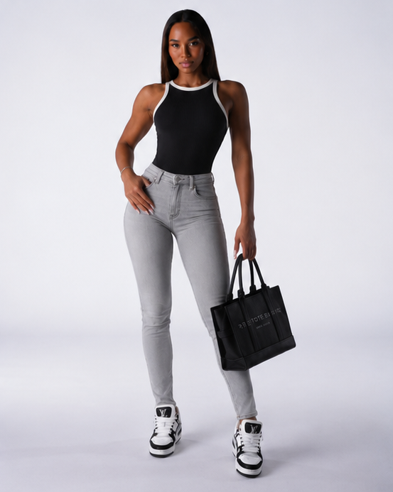 Body Lite Color Negro y Sesgo Blanco